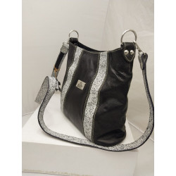 Cartera Uxia color negro combinado