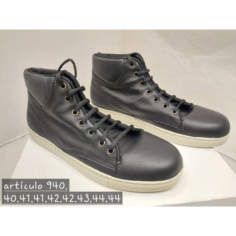 Zapatilla botita de hombre