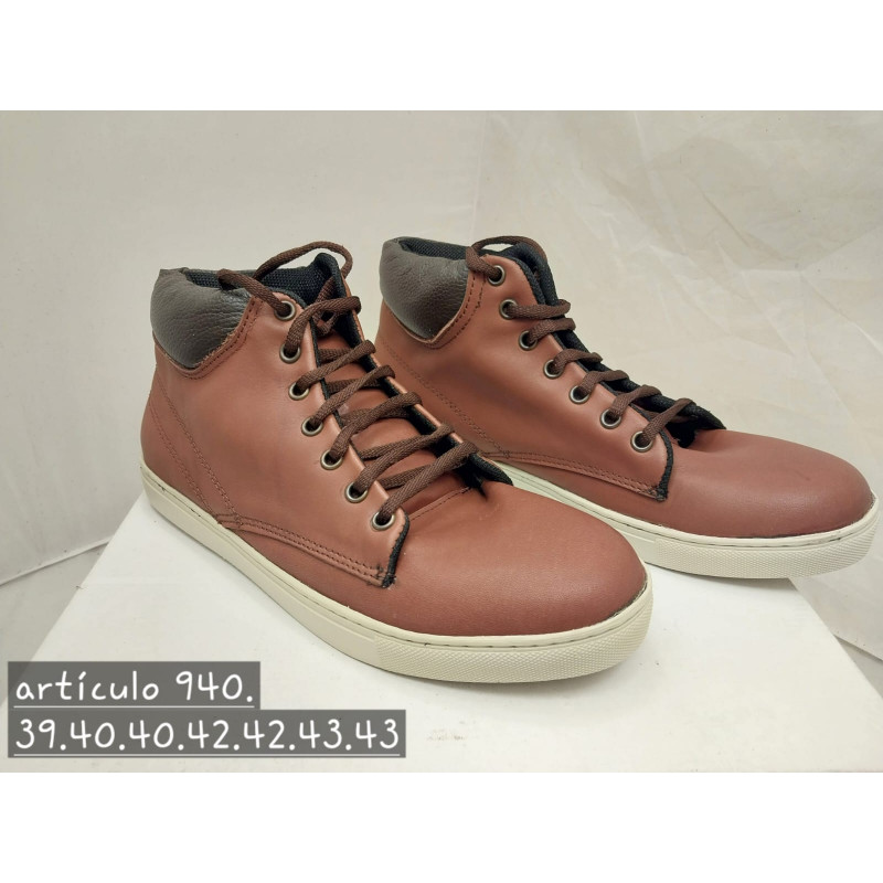 Zapatilla botita de hombre