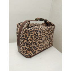 Neceser cuero color animal print