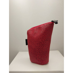 Yerbero de cuero color animal print rojo