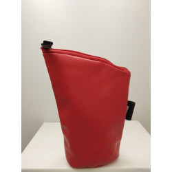 Yerbero de cuero color graneado rojo