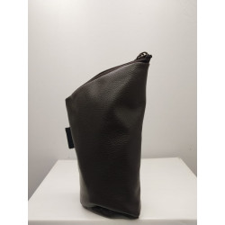 Yerbero de cuero color graneado chocolate