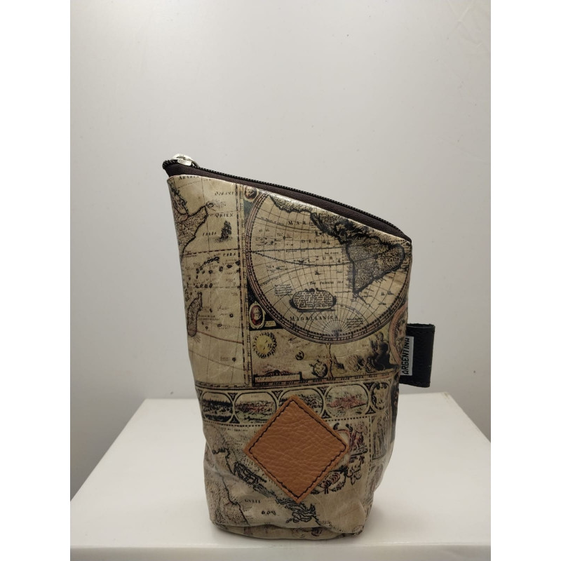 Yerbero de cuero color mapamundi
