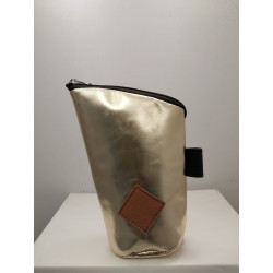 Yerbero de cuero color...