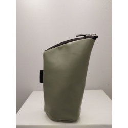 Yerbero de cuero color verde liso