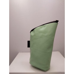 Yerbero de cuero color verde agua