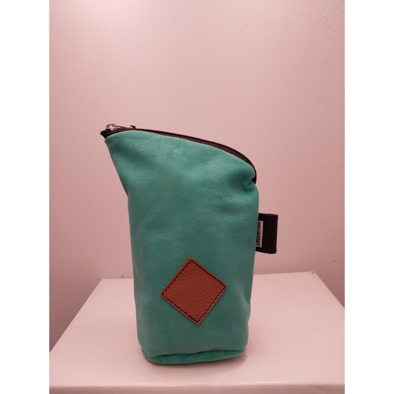 Yerbero de cuero color verde