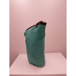 Yerbero de cuero color verde