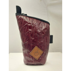 Yerbero de cuero color bordó
